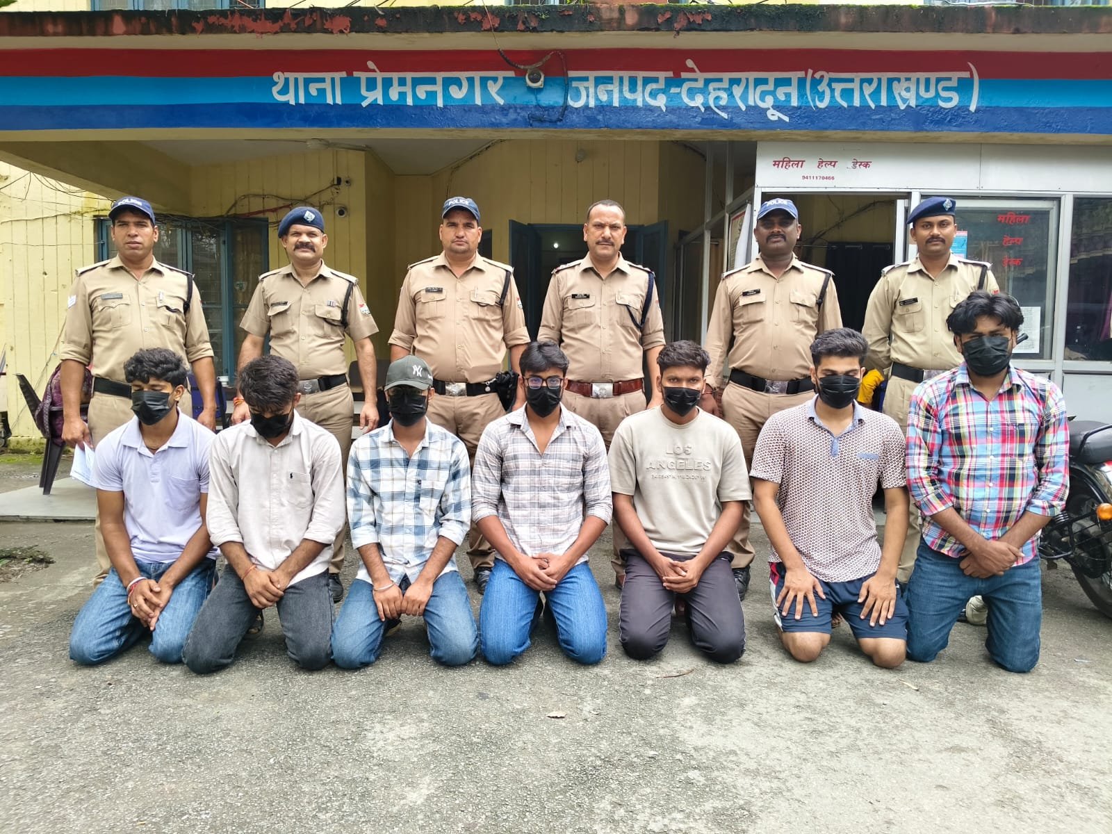 बड़ी खबर(देहरादून)यूपी के छात्रों की  आपसी वर्चस्व की लड़ाई में सात छात्र गिरफ्तार ।।