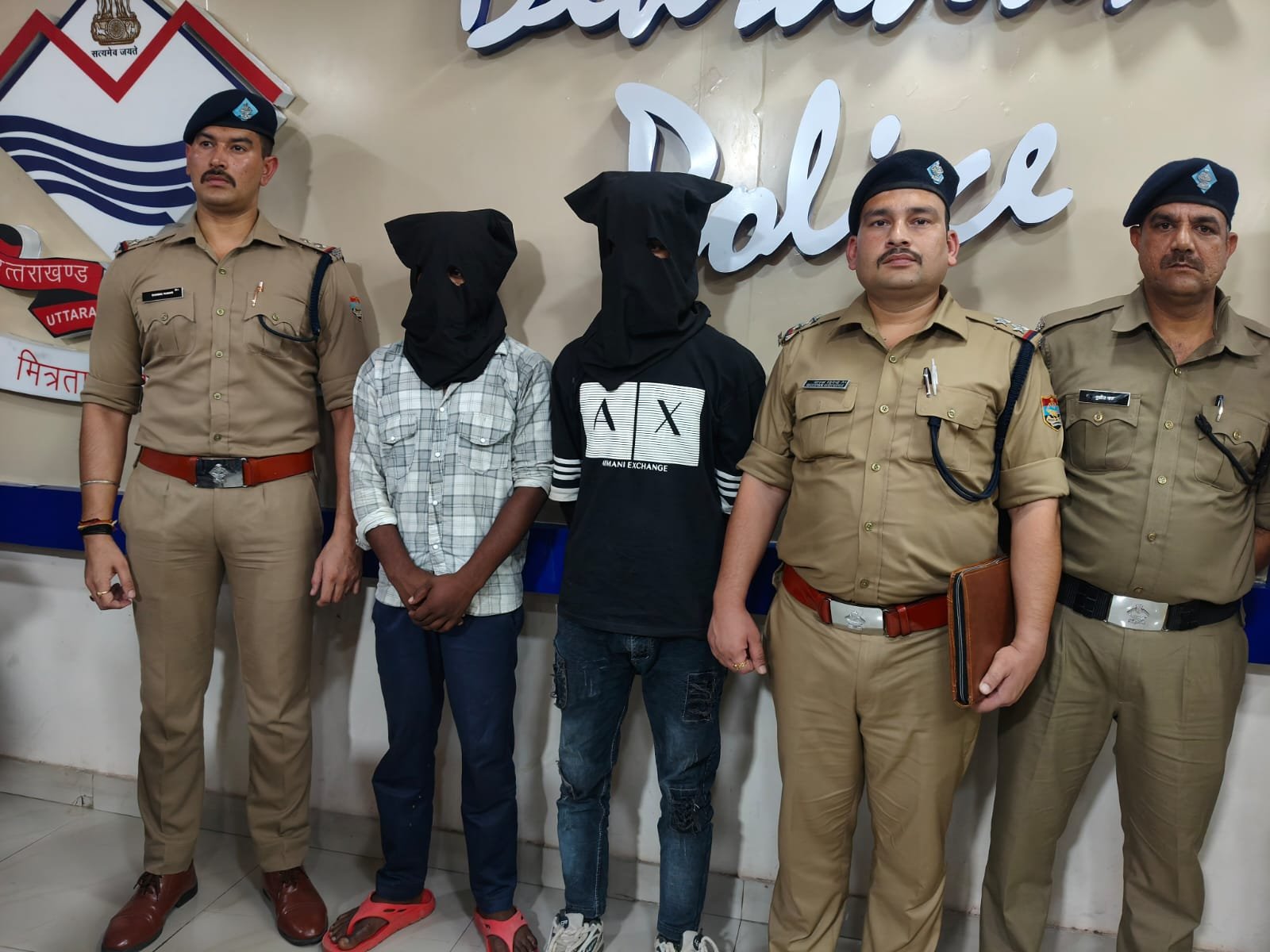 बड़ी खबर (उत्तराखंड)24 घंटे में पुलिस ने खोल दिया हत्या का रहस्य, दो गिरफ्तार ।।