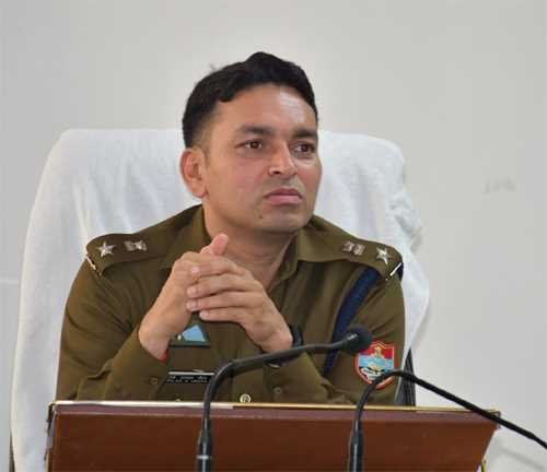 बड़ी खबर (नैनीताल)एंटी ह्यूमन ट्रैफिकिंग सैल की लापरवाही पर बड़ी कार्रवाई, पूरी टीम लाइन हाजिर ।।
