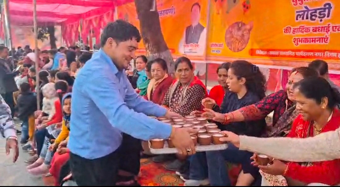 बड़ी खबर (हल्द्वानी) उत्तरायणी पर्व व घुघुतिया त्यौहार पर आँचल का निःशुल्क हुआ कुल्हड़ दूध वितरण ।।