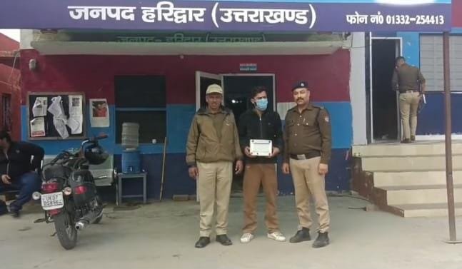 बड़ी खबर(उत्तराखंड) प्रतिबंधित नशीले इंजेक्शन के साथ एक गिरफ्तार ।।