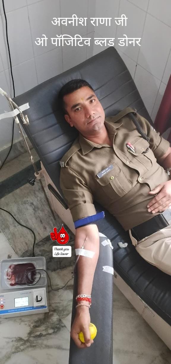 बड़ी खबर(उत्तराखंड)मानवता सर्वोपरि:  पुलिसकर्मी ने रक्तदान कर बचाई बुजुर्ग महिला की जान ।।