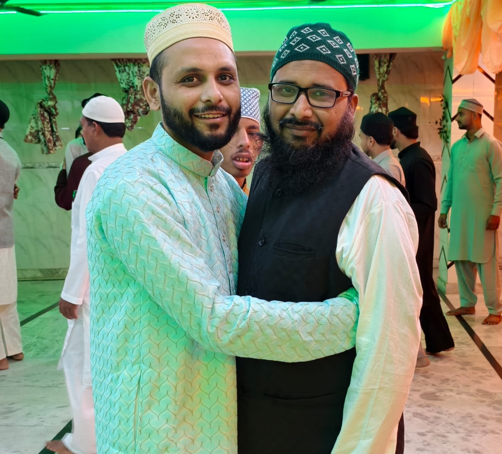 (लालकुआं) ईद-उल- फ़ितर की रौनक, नमाज और दुआओं में गूंजा अमन-भाईचारे का पैगाम।।