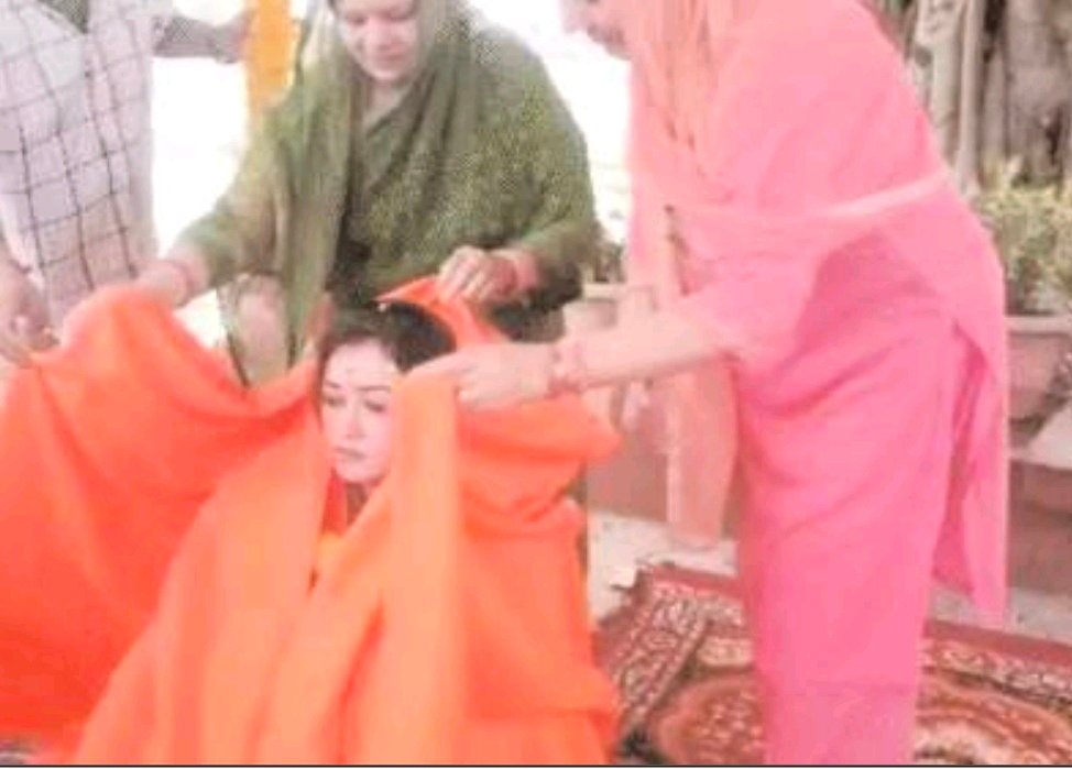 (बड़ी खबर)मॉडल हर्षा रिछारिया बनी सन्यासी, अब यह मिला नाम ।।