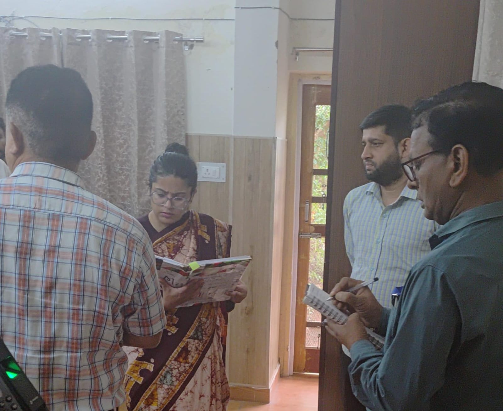 बड़ी खबर(उत्तराखंड)लगातार हो रही बारिश के चलते आपदा प्रबंधन हाई अलर्ट पर ।।