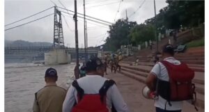 (बड़ी अपडेट)ऋषिकेश में गंगा का जलस्तर बढ़ने की आशंका, पुलिस ने घाटों पर किया अलर्ट.