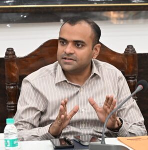 बड़ी खबर(हरिद्वार) भारी बारिश का अलर्ट,डीएम ने कांवड़ियों से गंगा घाटों पर सतर्कता बरतने की करी अपील ।