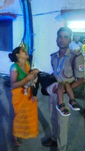 बड़ी खबर(हरिद्वार) रेलयात्रा से पहले आरपीएफ ने दो साल के बच्चें की बचाई जान ।।