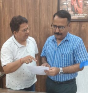 बड़ी खबर(हल्द्वानी)शांतिपुरी-जवाहर नगर के ग्रामीणों को पूर्व की भांति आरबीएम, रेता-बजरी उपलब्ध कराने की DM से मांग ।