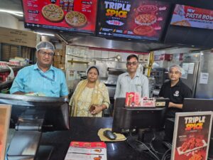 बड़ी खबर(रुद्रपुर)रक्षाबंधन से पहले खाद्य सुरक्षा विभाग की छापेमारी, छह नमूने लिए