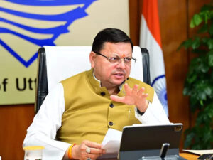 बड़ी खबर सीएम धामी को की गई यह पुस्तक भेंट ।।