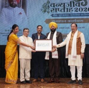 बिनसर वन्यजीव अभयारण्य के नए प्रतीक चिह्न का राज्यपाल ने किया अनावरण