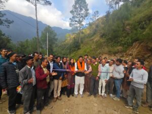 कुलोरी से पोखरी – नौगुनिया मोटर मार्ग  डामरीकरण व सुधारीकरण कार्य का मंत्री कैंड़ा ने क्या शुभारम्भ।।