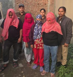 किराए के मकान में चल रहा था सेक्स का काला कारोबार, आपत्तिजनक समान सहित हुई इनकी गिरफ्तारी।।