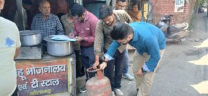अवैध गैस रिफिलिंग पर छापा, 94 सिलेंडर जब्त; दो गिरफ्तार