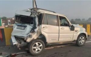 दुखद-: सेल्फी लेने के चक्कर में गई चार युवको की जान, चार घायल।