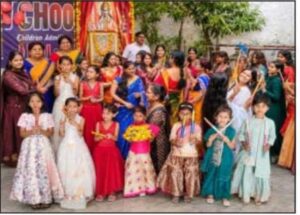 लखनऊ-:अरुणोदय पब्लिक स्कूल में डांडिया उत्सव की धूम, पारंपरिक वेशभूषा में जमकर थिरके विद्यार्थी